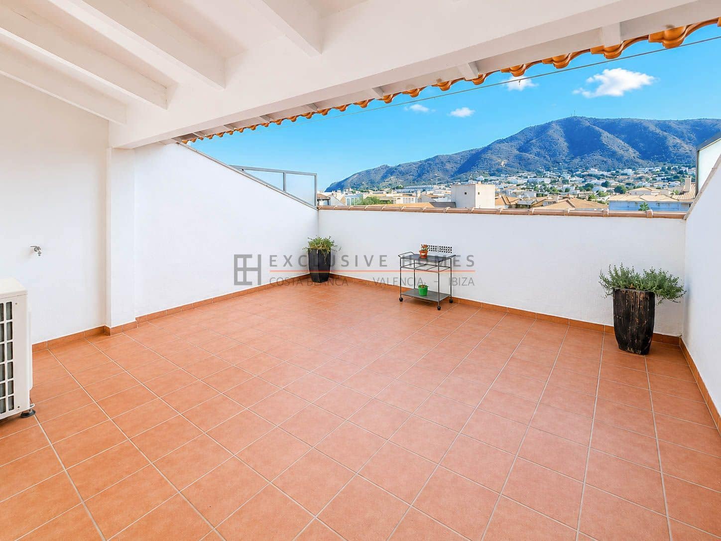 2 soverom Leilighet til salgs i Albir med svømmebasseng garasje - € 395 000 (Ref: 9938609)