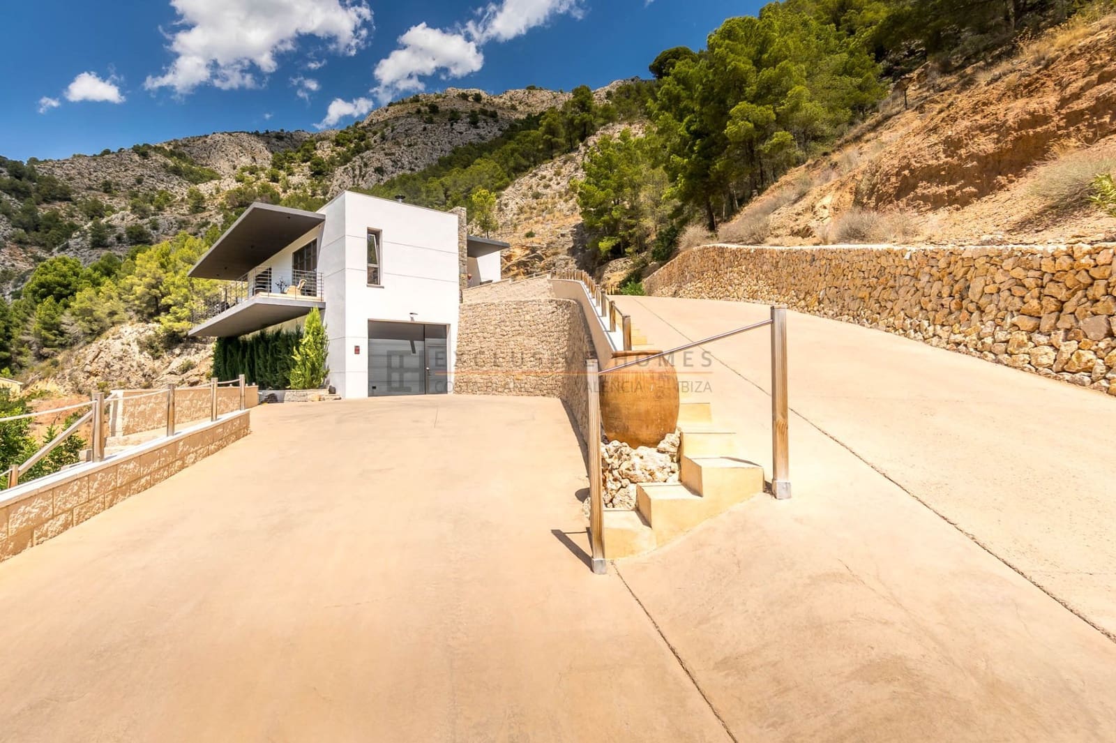 3 Zimmer Villa zu verkaufen in Callosa d'En Sarria mit Pool Garage - 1.895.000 € (Ref: 9941706)