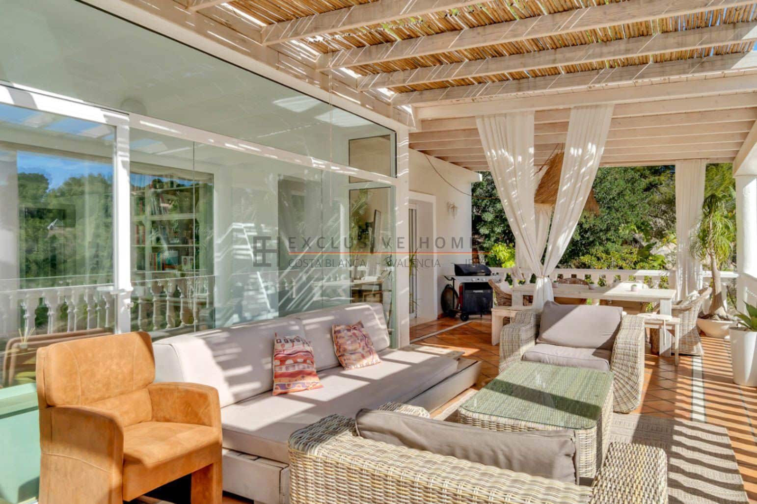 4 soveværelse Villa til salg i Altea la Vella med swimmingpool garage - € 990.000 (Ref: 9945081)