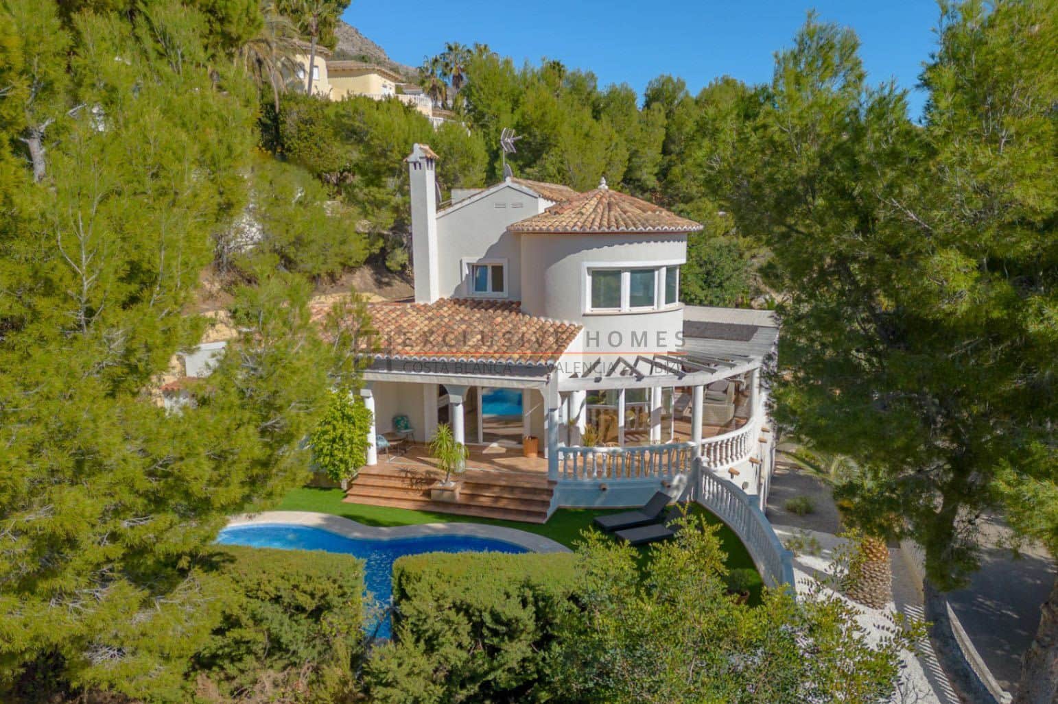 4 soveværelse Villa til salg i Altea la Vella med swimmingpool garage - € 990.000 (Ref: 9945081)
