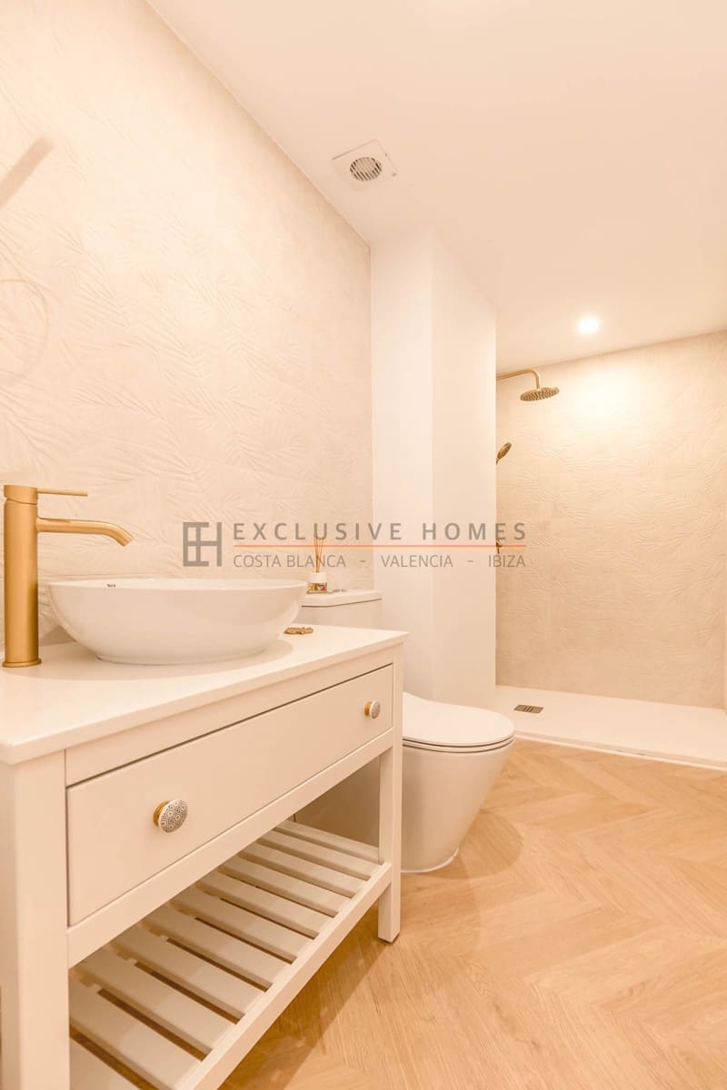 2 bedroom Apartment for sale in Alfaz del Pi / L'Alfas del Pi - € 239,500 (Ref: 9945082)