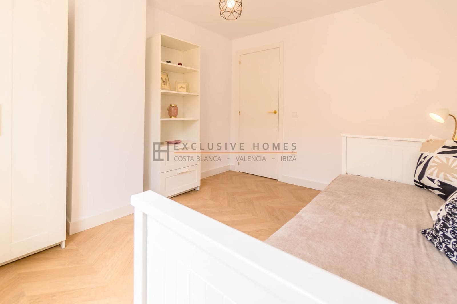 2 bedroom Apartment for sale in Alfaz del Pi / L'Alfas del Pi - € 239,500 (Ref: 9945082)