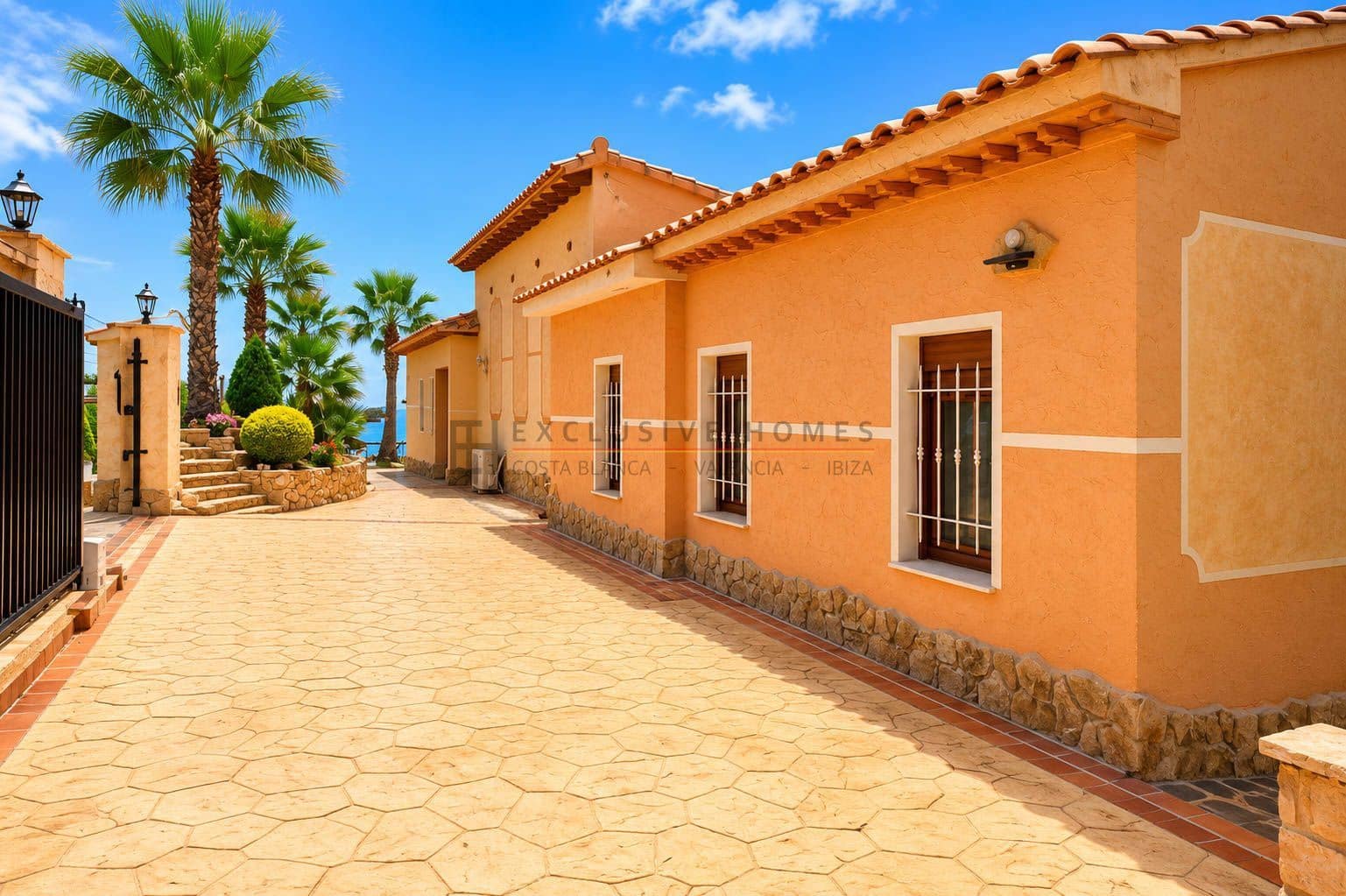 3 soverom Villa til salgs i Alfaz del Pi / L'Alfas del Pi med svømmebasseng garasje - € 1 295 000 (Ref: 9945083)