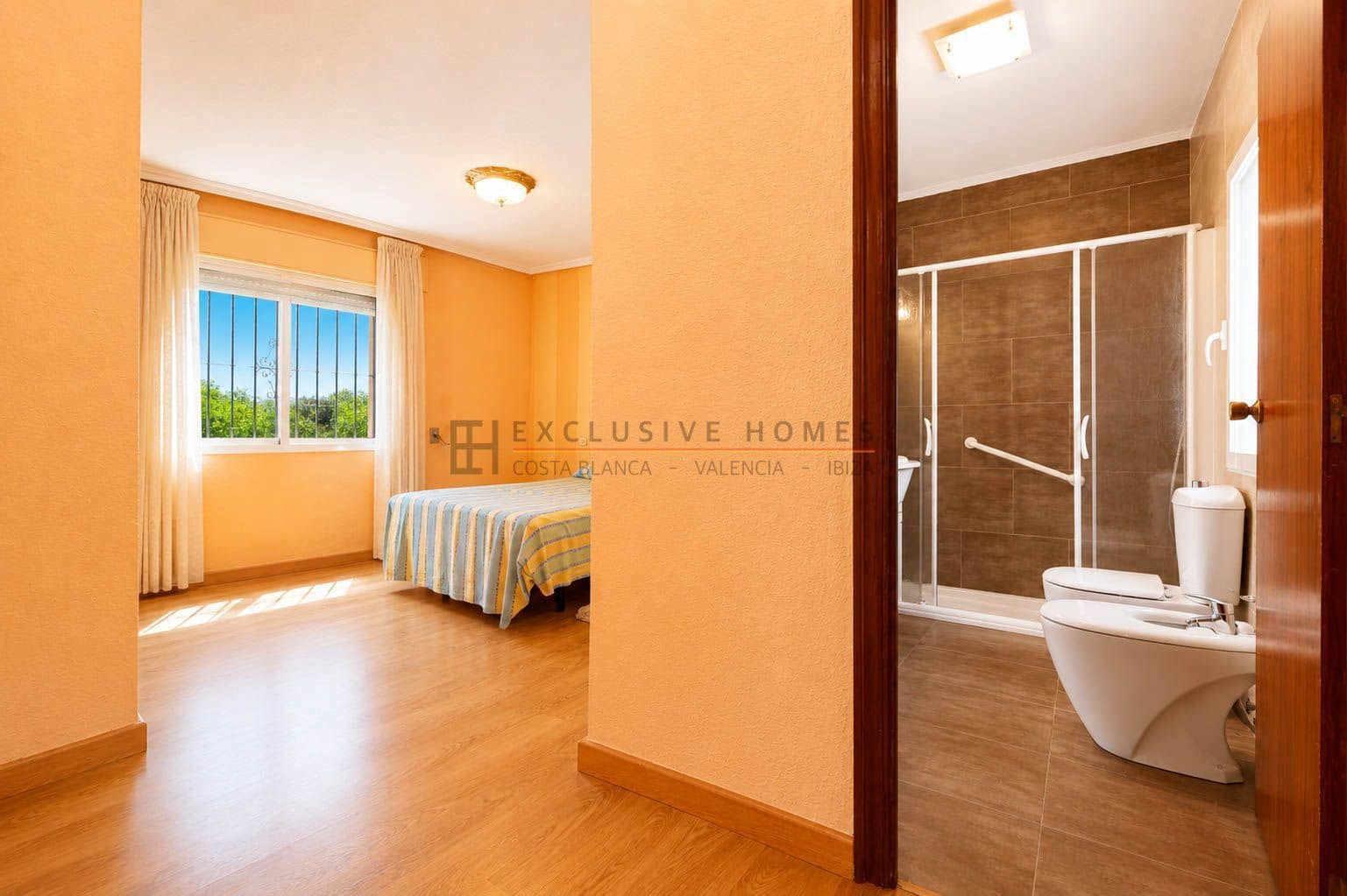 4 bedroom Villa for sale in Benidorm with garage - € 790,000 (Ref: 9949128)