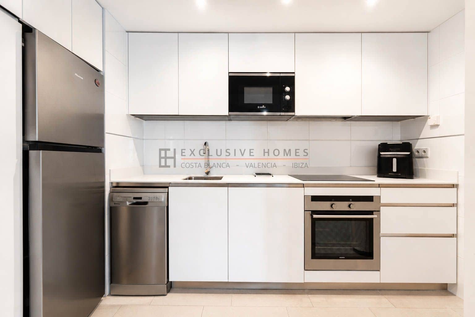 1 soverom Leilighet til salgs i Albir med svømmebasseng garasje - € 425 000 (Ref: 9978137)