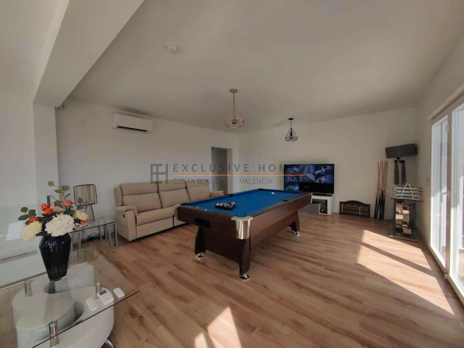 4 soverom Villa til salgs i Calpe / Calp med svømmebasseng garasje - € 899 000 (Ref: 9981802)