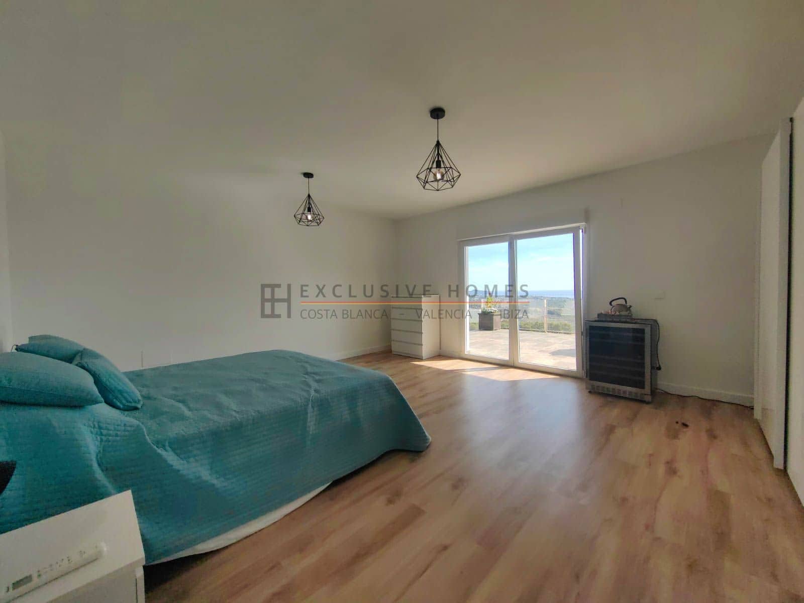 4 soverom Villa til salgs i Calpe / Calp med svømmebasseng garasje - € 899 000 (Ref: 9981802)