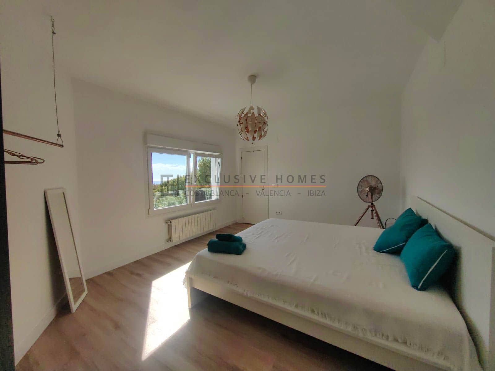 4 soverom Villa til salgs i Calpe / Calp med svømmebasseng garasje - € 899 000 (Ref: 9981802)