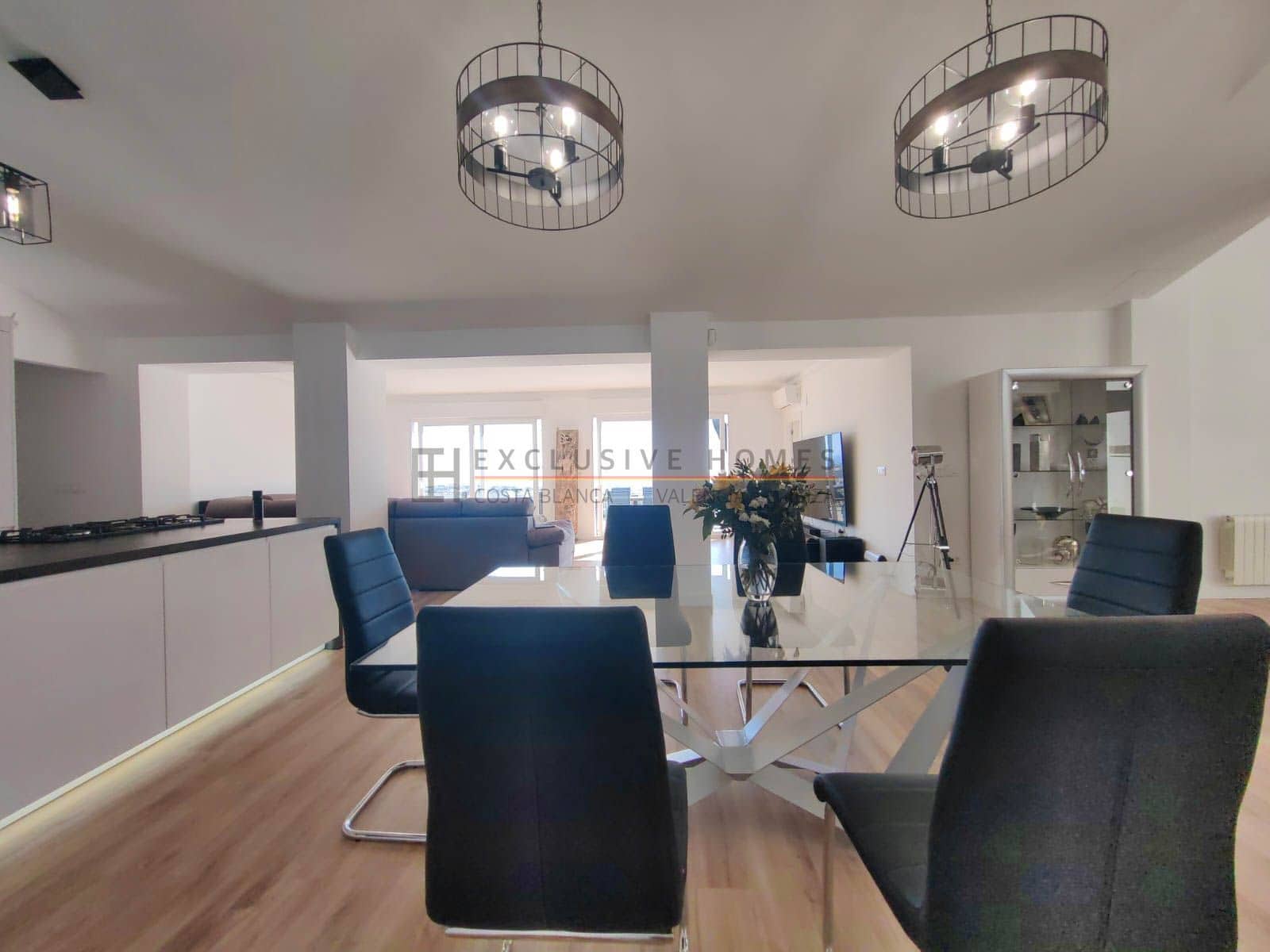4 soverom Villa til salgs i Calpe / Calp med svømmebasseng garasje - € 899 000 (Ref: 9981802)