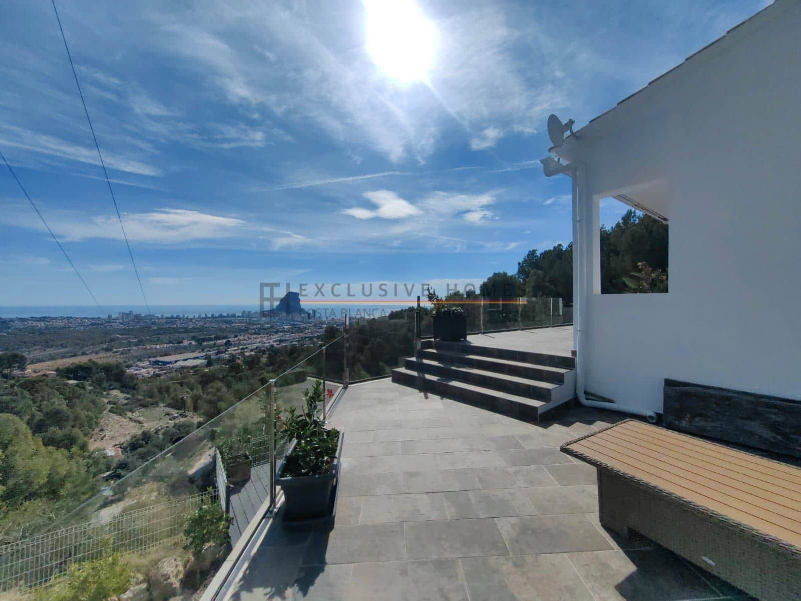 4 soverom Villa til salgs i Calpe / Calp med svømmebasseng garasje - € 899 000 (Ref: 9981802)
