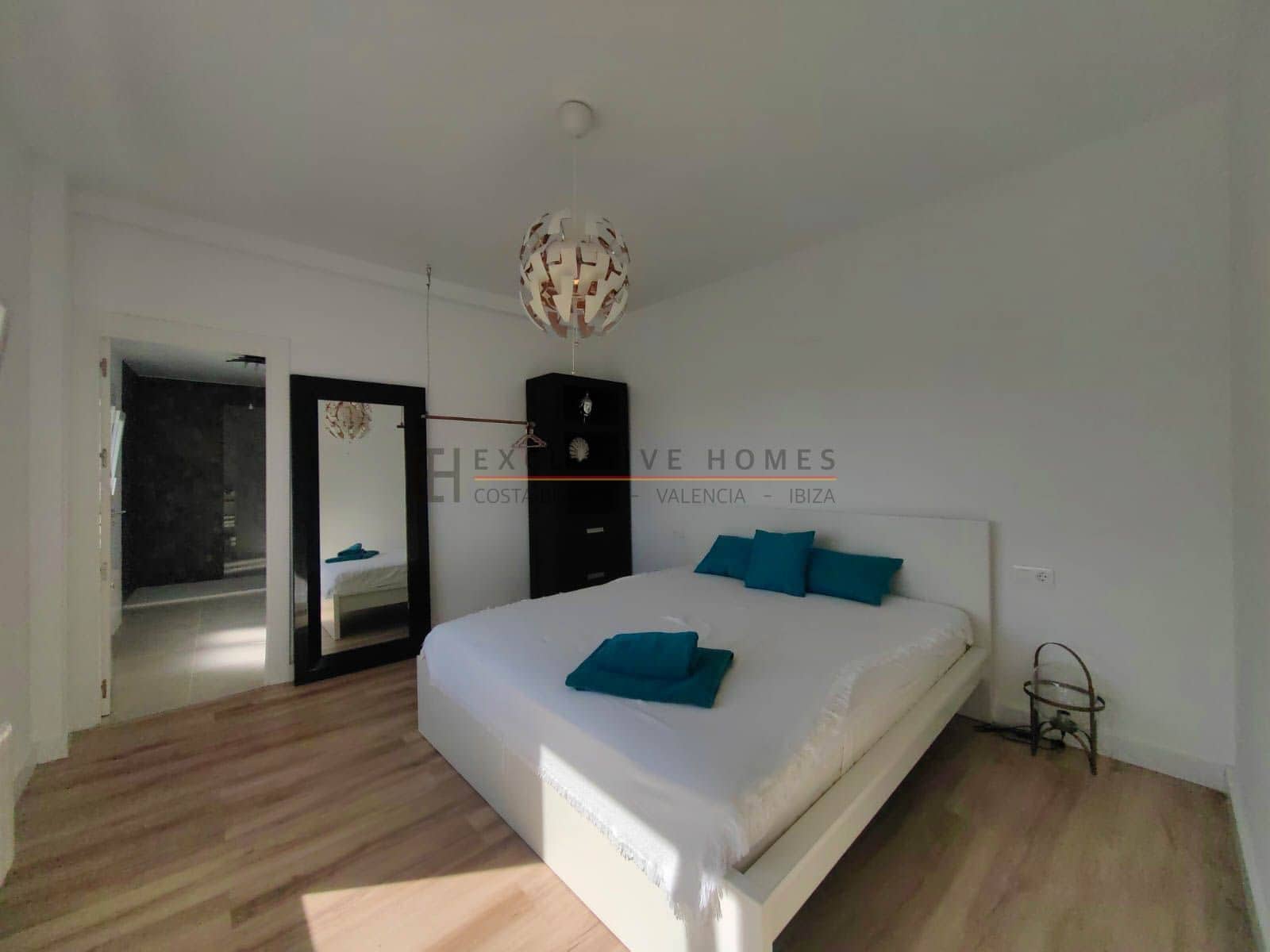 4 soverom Villa til salgs i Calpe / Calp med svømmebasseng garasje - € 899 000 (Ref: 9981802)