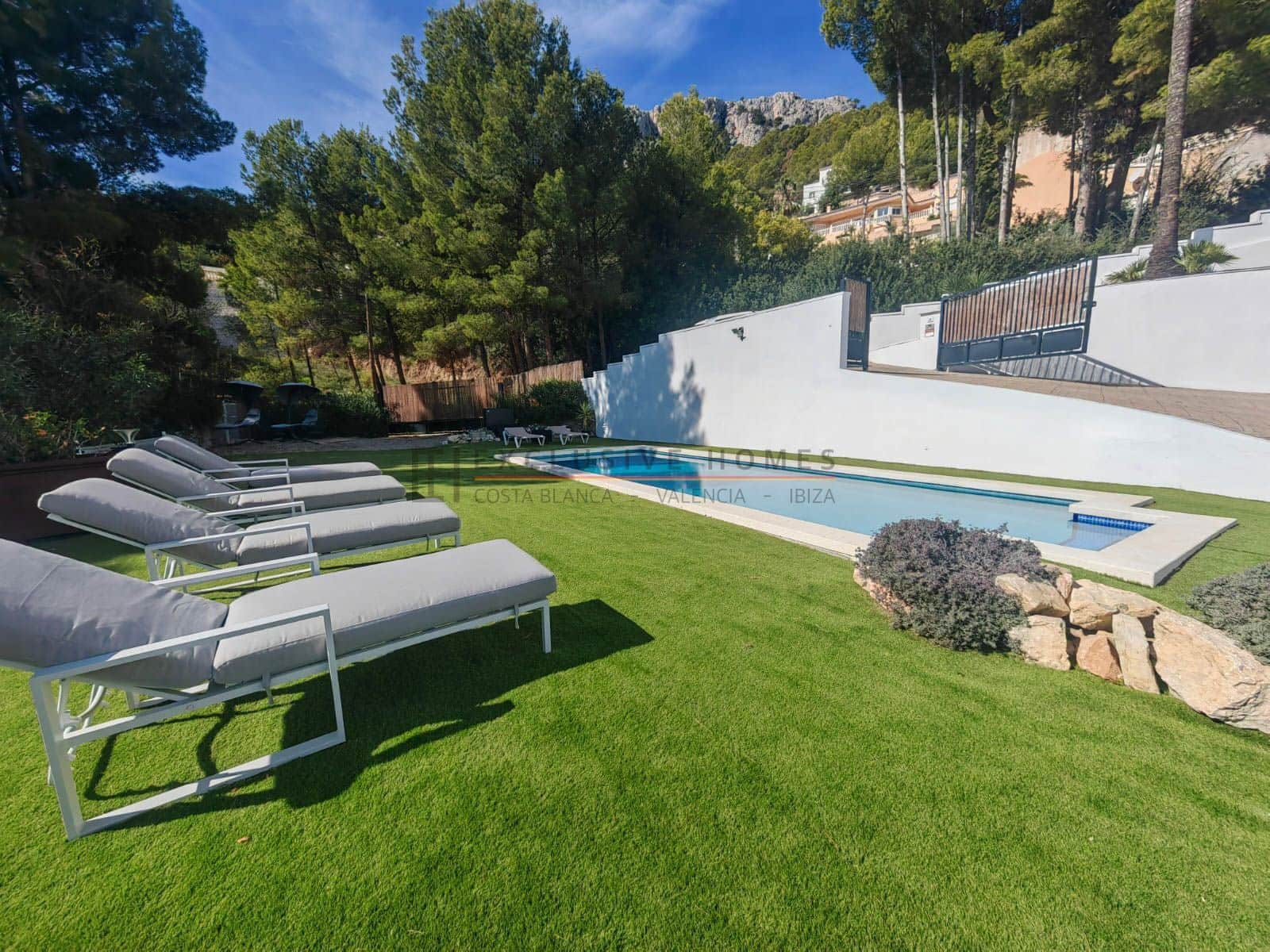4 soverom Villa til salgs i Calpe / Calp med svømmebasseng garasje - € 899 000 (Ref: 9981802)