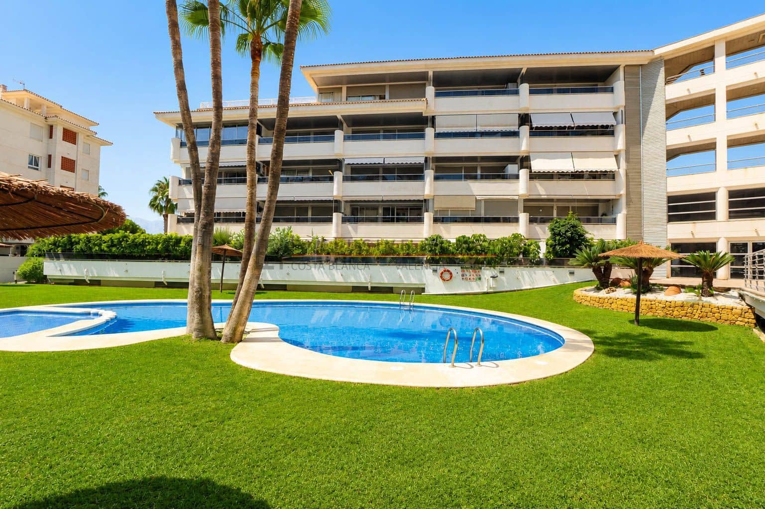 2 soveværelse Penthouse til salg i Albir med swimmingpool garage - € 385.000 (Ref: 9999523)