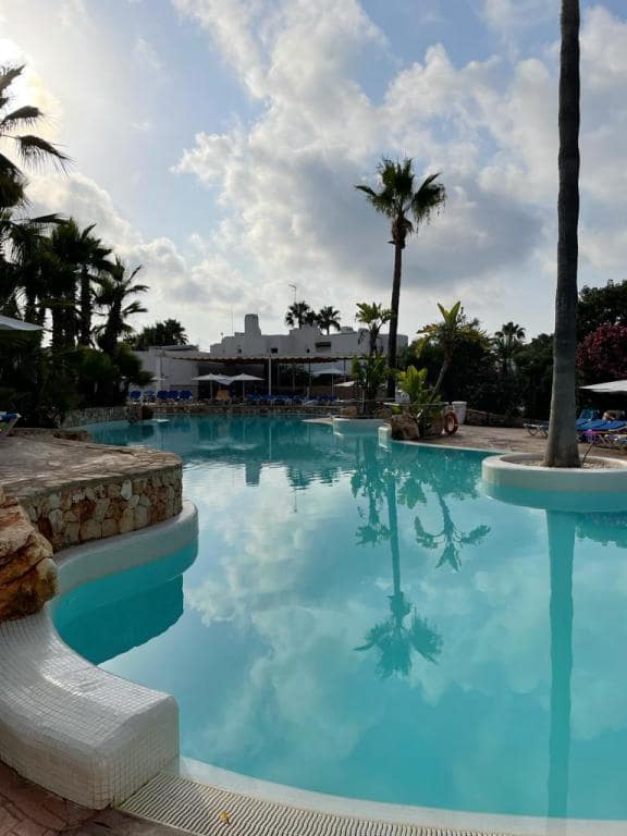 1 sovrum Lägenhet till salu i Cala d'Or med pool - 365 000 € (Ref: 10000749)