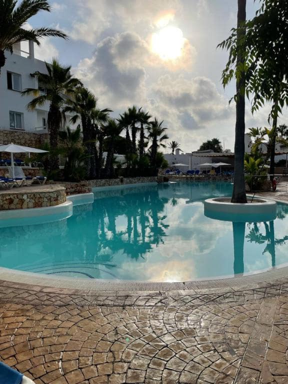 1 sovrum Lägenhet till salu i Cala d'Or med pool - 365 000 € (Ref: 10000749)