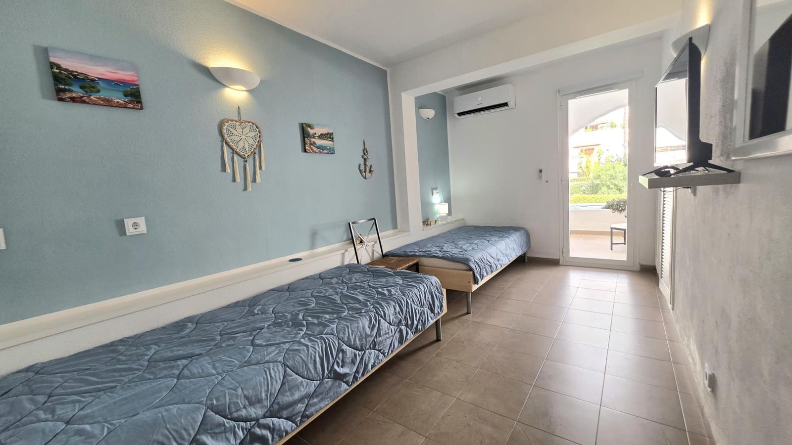 2 sovrum Lägenhet till salu i Cala Esmeralda med pool - 325 000 € (Ref: 10035922)