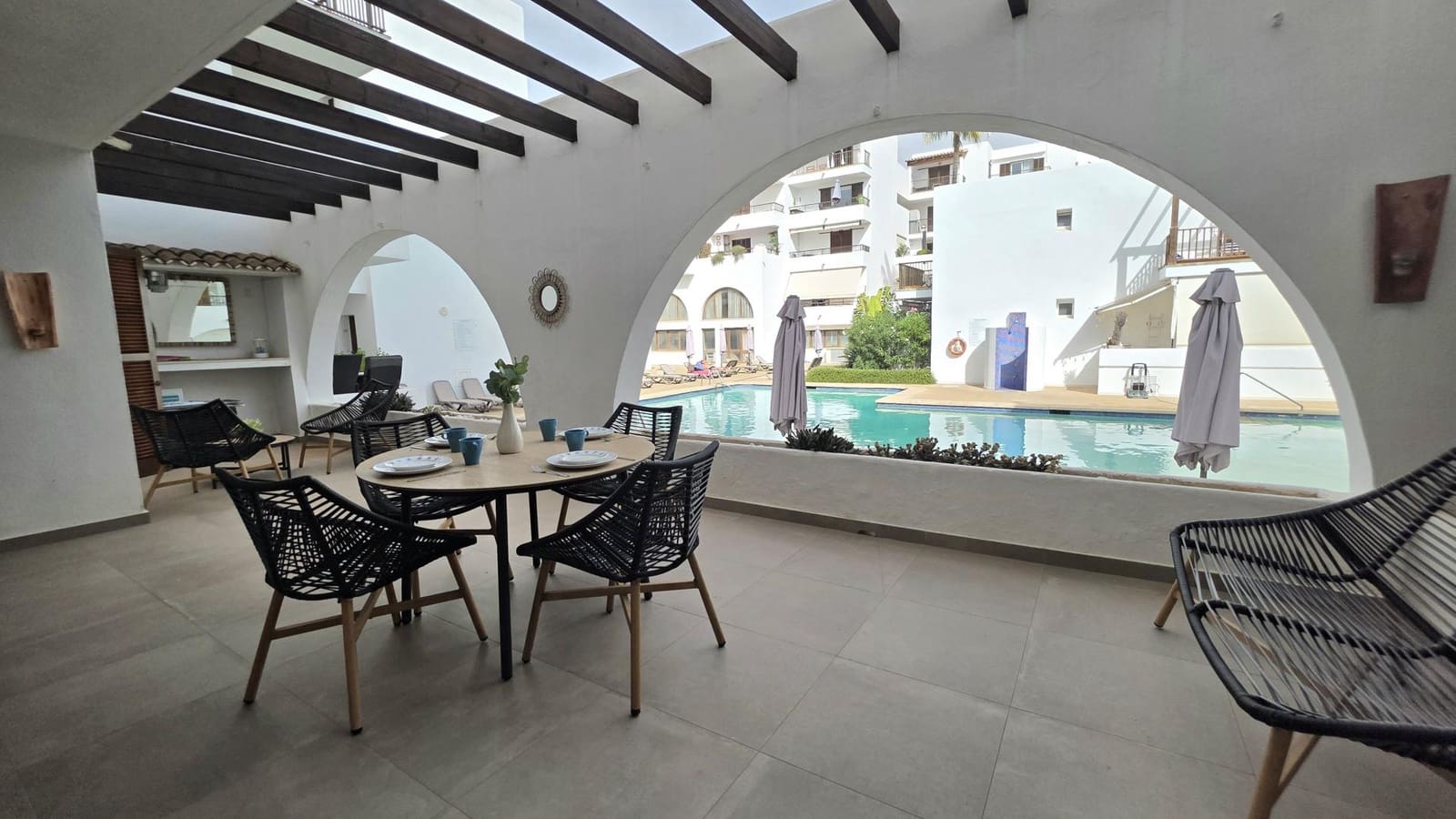 2 sovrum Lägenhet till salu i Cala Esmeralda med pool - 325 000 € (Ref: 10035922)