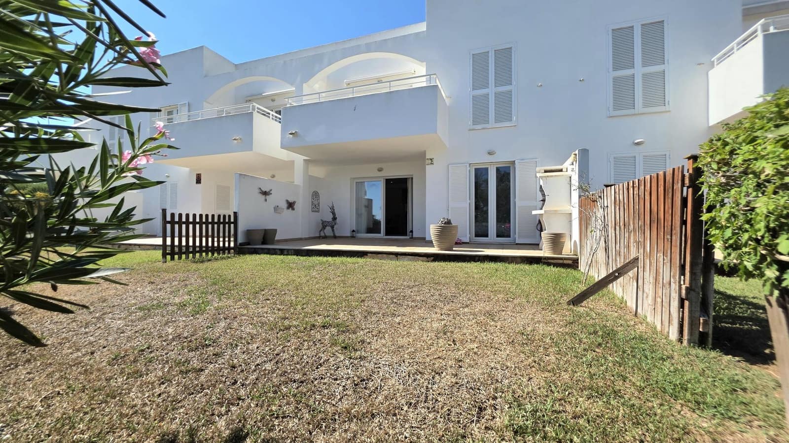 2 bedroom Apartment for sale in Cala d'Or with pool garage - € 354,900 (Ref: 10060348)
