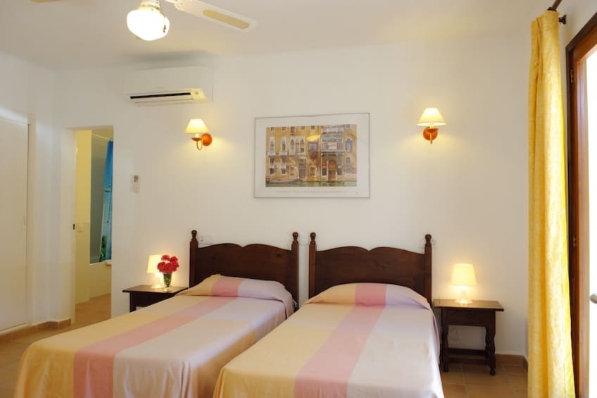 4 slaapkamer Villa te koop in Cala Egos met zwembad - € 1.225.000 (Ref: 10065573)