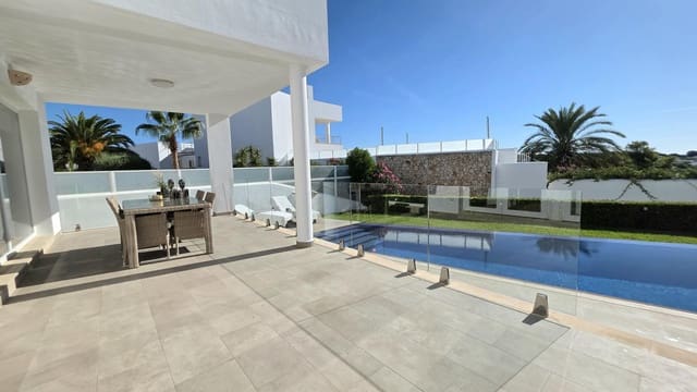 4 chambre Villa/Maison Semi-Mitoyenne à vendre à Cala d'Or, Santanyí avec piscine garage - 1 250 000 € (Ref: 10079888)