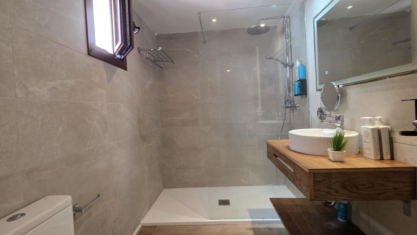 1 bedroom Apartment for sale in Cala Egos with pool - € 265,000 (Ref: 10103492)