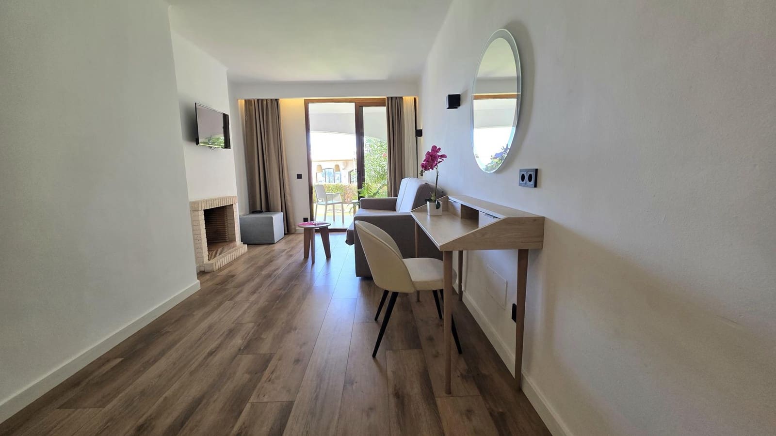 1 bedroom Apartment for sale in Cala Egos with pool - € 265,000 (Ref: 10103492)