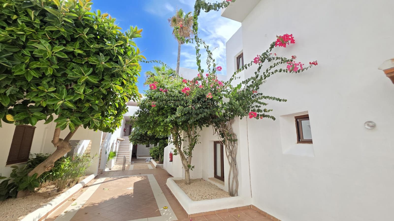 1 bedroom Apartment for sale in Cala Egos with pool - € 265,000 (Ref: 10103492)