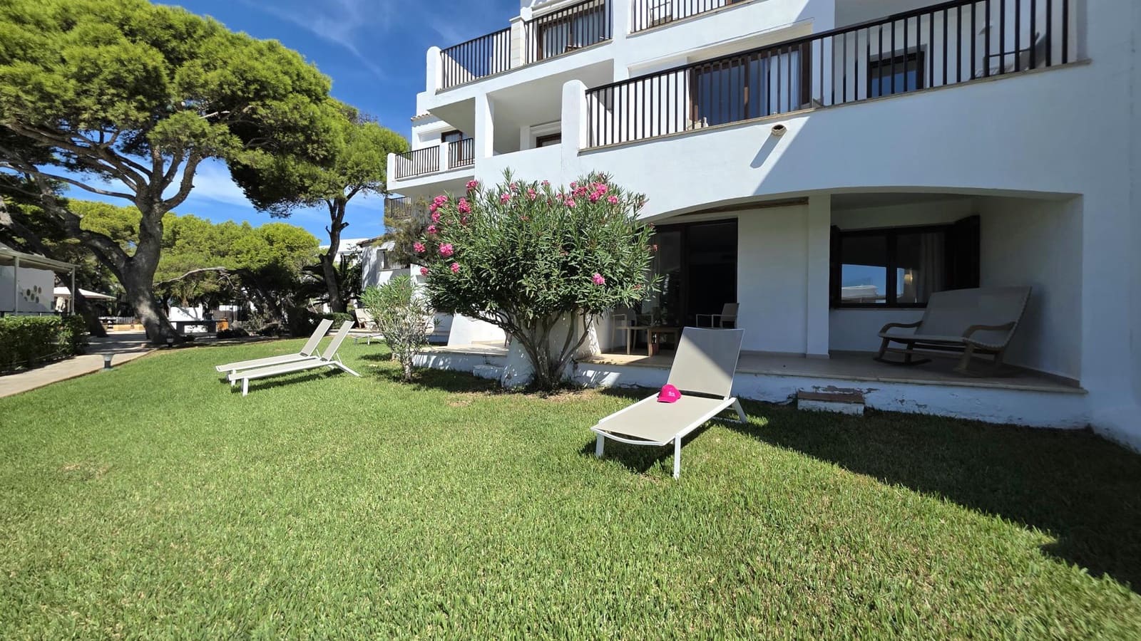 1 bedroom Apartment for sale in Cala Egos with pool - € 265,000 (Ref: 10103492)