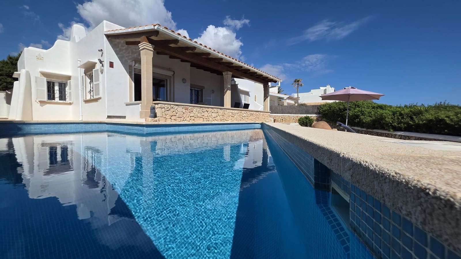 4 bedroom Villa for sale in Cala Egos with pool garage - € 2,495,000 (Ref: 10158650)
