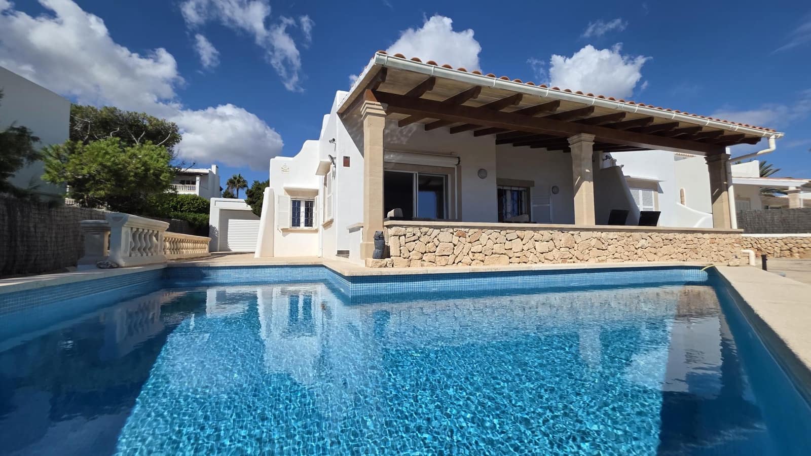 4 bedroom Villa for sale in Cala Egos with pool garage - € 2,495,000 (Ref: 10158650)