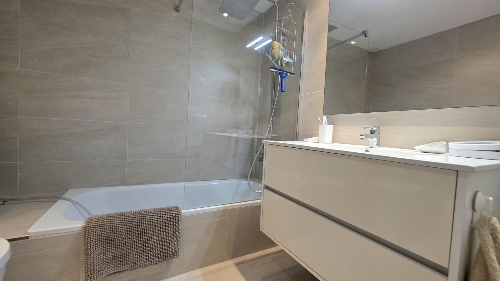 2 sovrum Lägenhet till salu i Cala d'Or med pool - 475 000 € (Ref: 10168883)