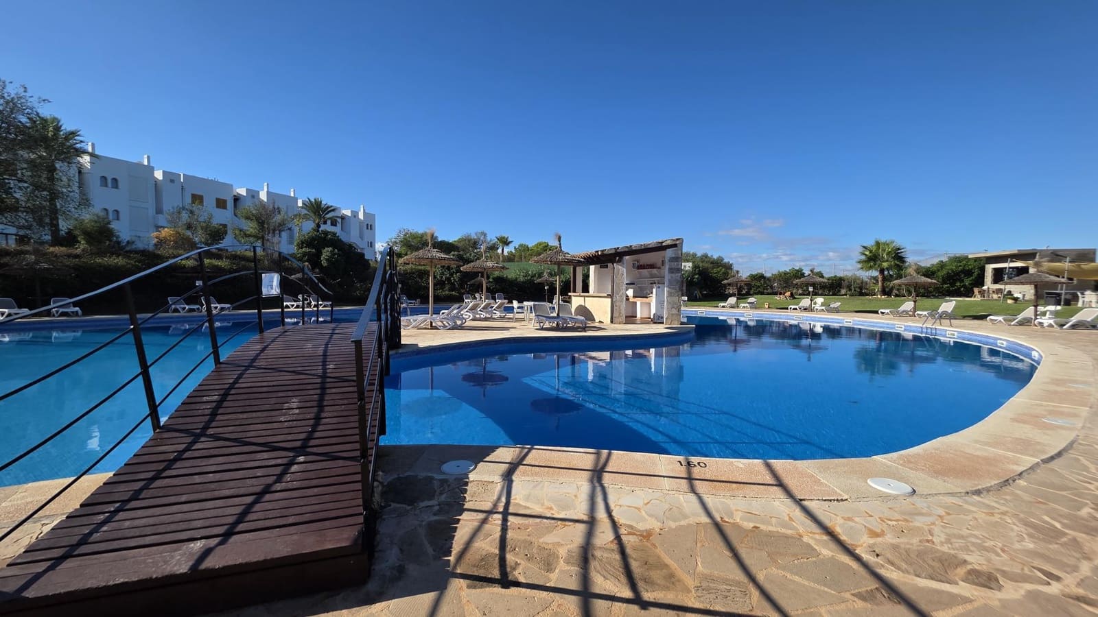2 soverom Leilighet til salgs i Cala Egos med svømmebasseng garasje - € 439 000 (Ref: 10169270)