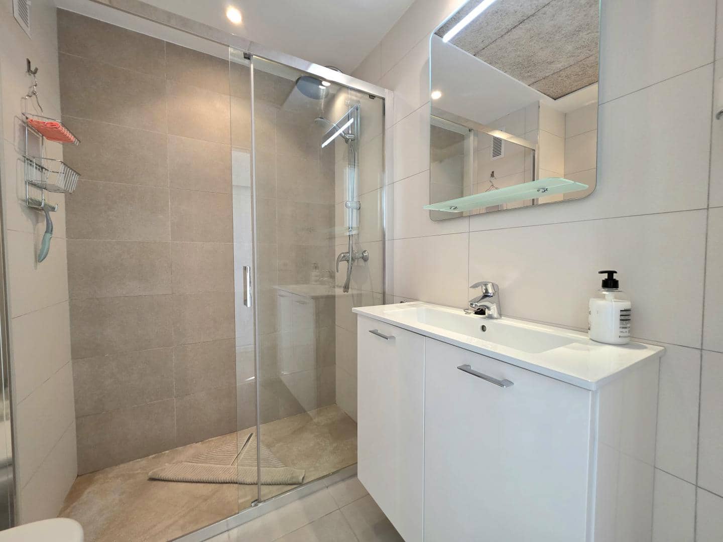 2 makuuhuone Huoneisto myytävänä paikassa Cala d'Or mukana uima-altaan 
autotalli - 349 500 € (Ref: 8835159)