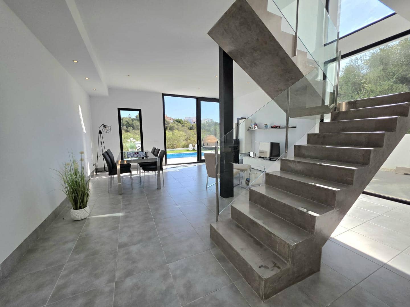 3 soveværelse Semi-Rækkehus til salg i Portocolom med swimmingpool - € 685.000 (Ref: 9144476)