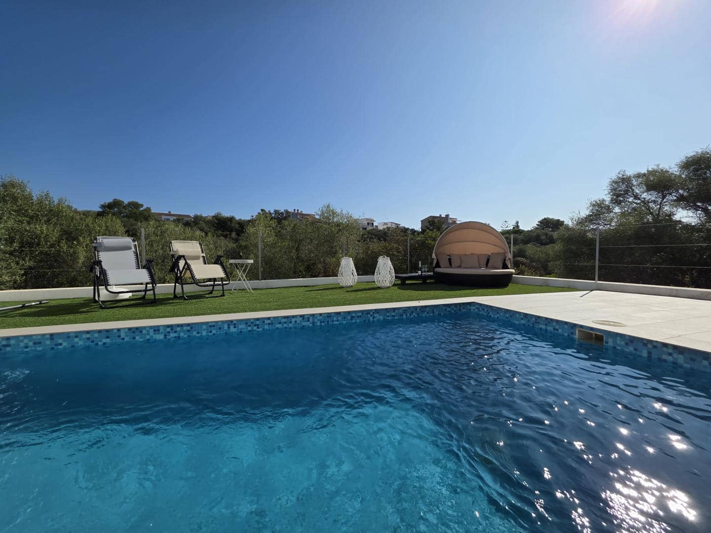 3 soveværelse Semi-Rækkehus til salg i Portocolom med swimmingpool - € 685.000 (Ref: 9144476)