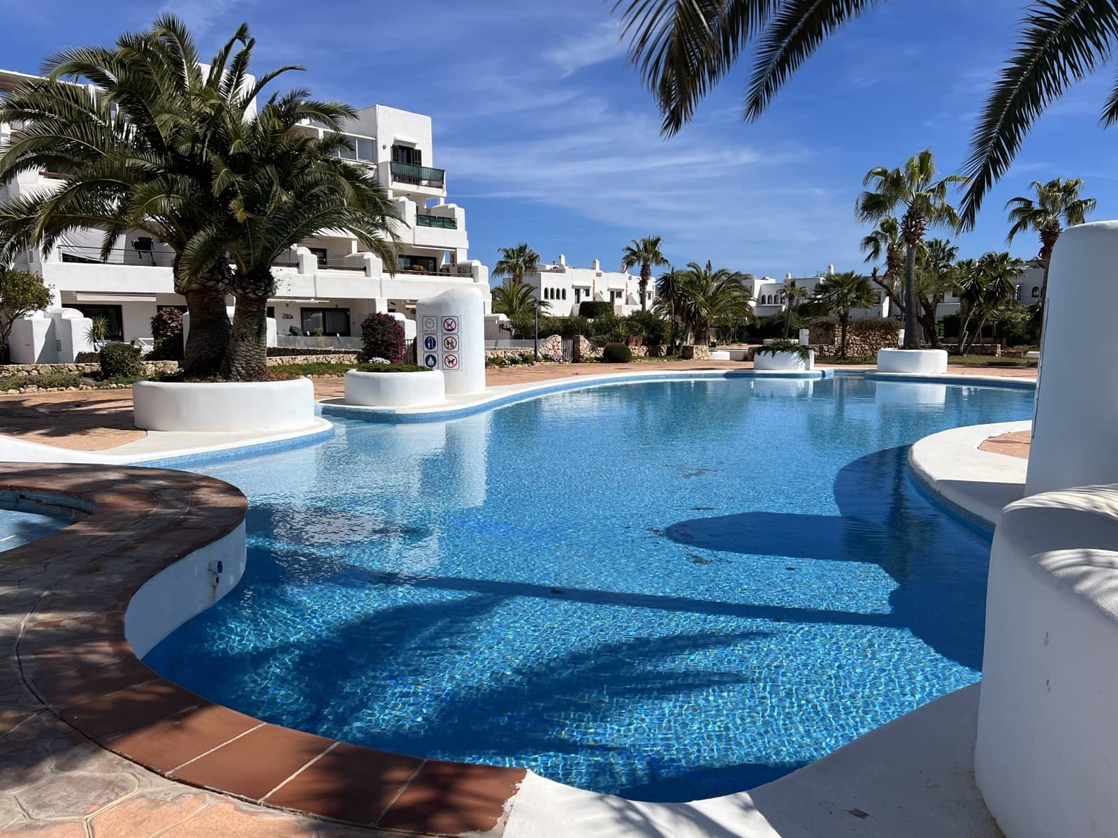 2 soverom Leilighet til salgs i Cala d'Or med svømmebasseng garasje - € 329 500 (Ref: 9198259)