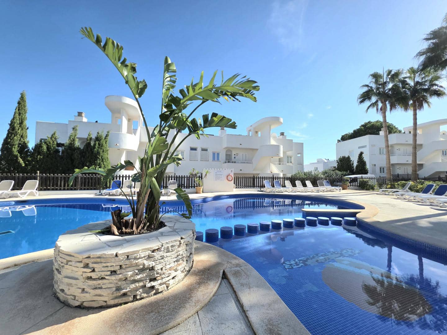 2 bedroom Apartment for sale in Cala d'Or with pool garage - € 334,500 (Ref: 9324518)