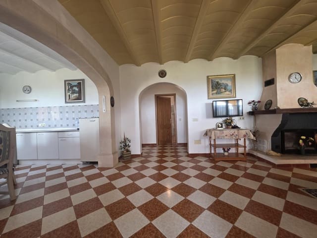 3 slaapkamer Finca/Landhuis te koop in Son Proenç / Son Prohens, Felanitx met garage - € 950.000 (Ref: 9350028)