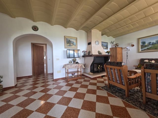 3 slaapkamer Finca/Landhuis te koop in Son Proenç / Son Prohens, Felanitx met garage - € 950.000 (Ref: 9350028)
