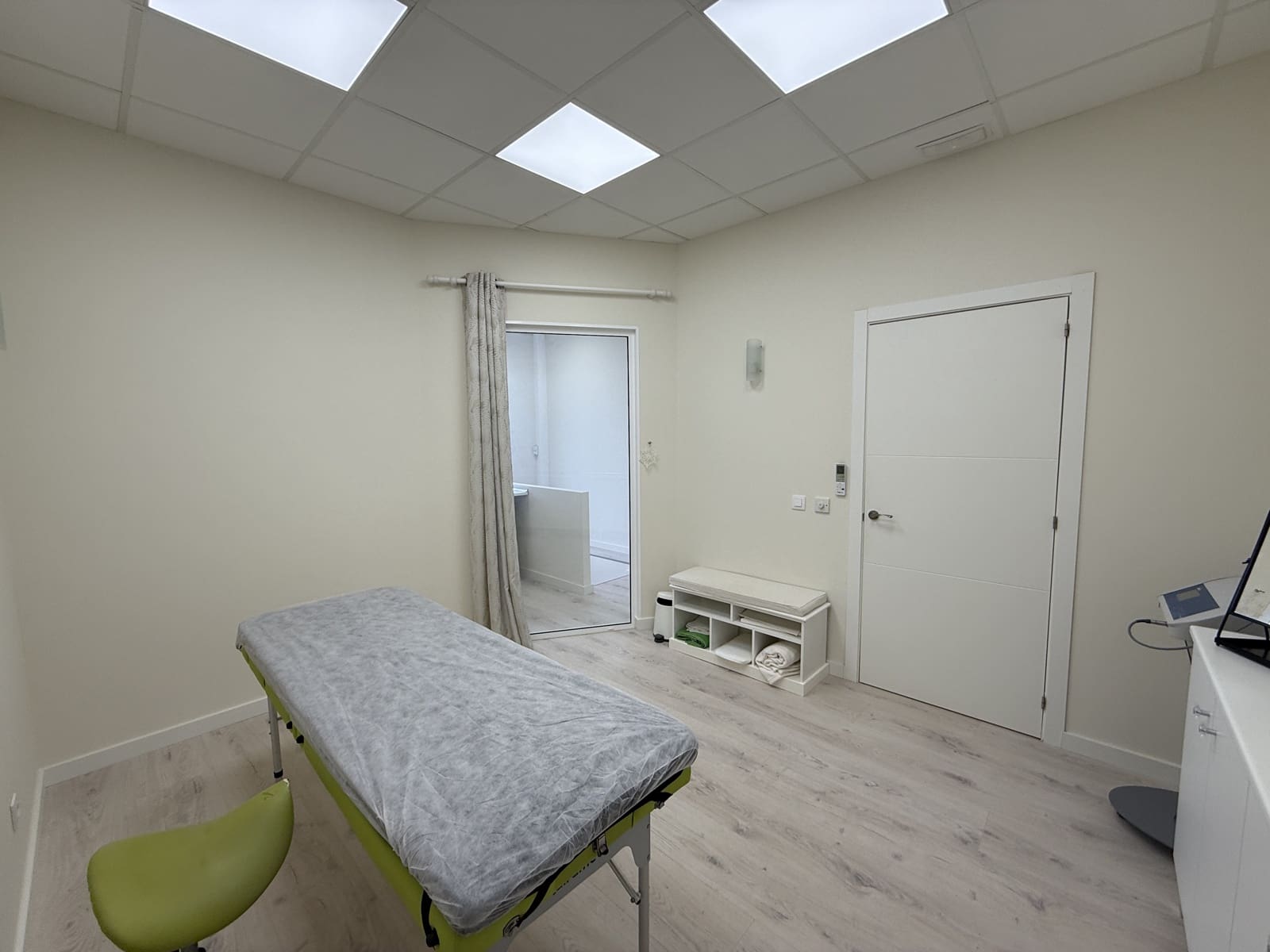 3 bedroom Business for sale in Cala Egos - € 299,500 (Ref: 9450809)