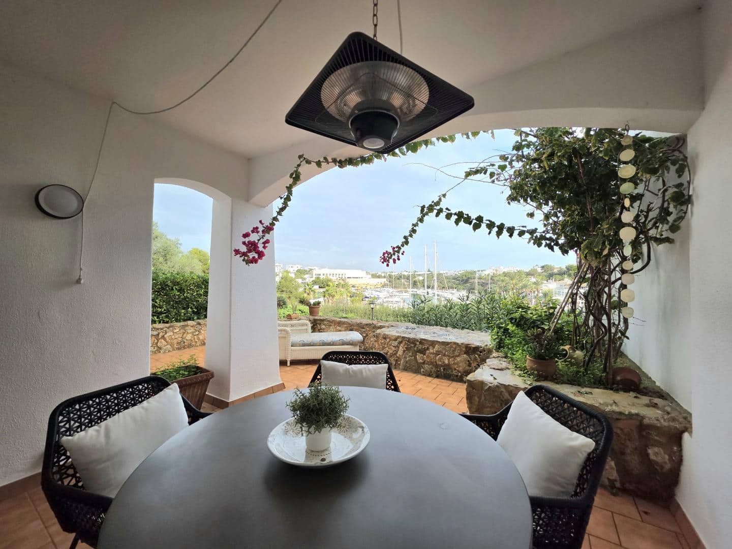 2 soverom Leilighet til salgs i Cala d'Or med svømmebasseng - € 649 500 (Ref: 9473235)