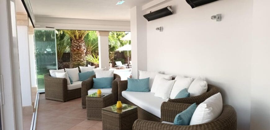 8 sypialnia Willa na sprzedaż w Cala d'Or z basenem garażem - 3 500 000 € (Ref: 9506283)