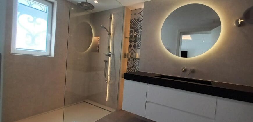 8 sypialnia Willa na sprzedaż w Cala d'Or z basenem garażem - 3 500 000 € (Ref: 9506283)