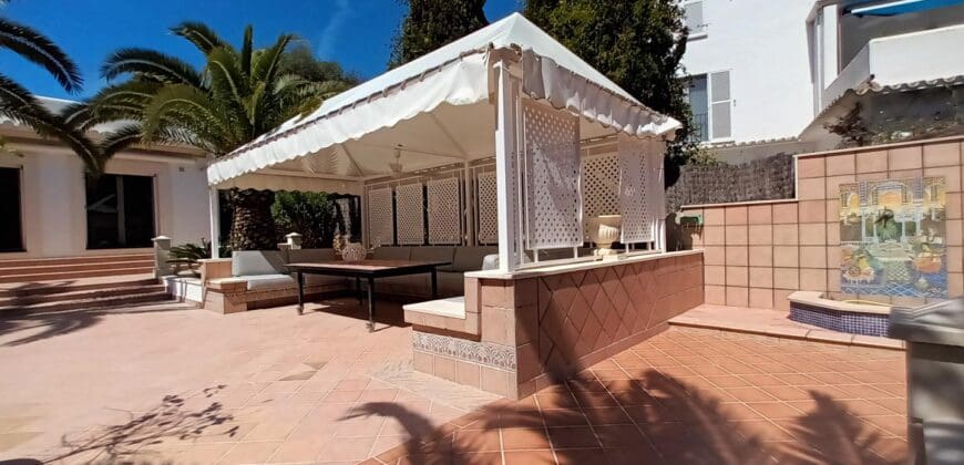 8 sypialnia Willa na sprzedaż w Cala d'Or z basenem garażem - 3 500 000 € (Ref: 9506283)