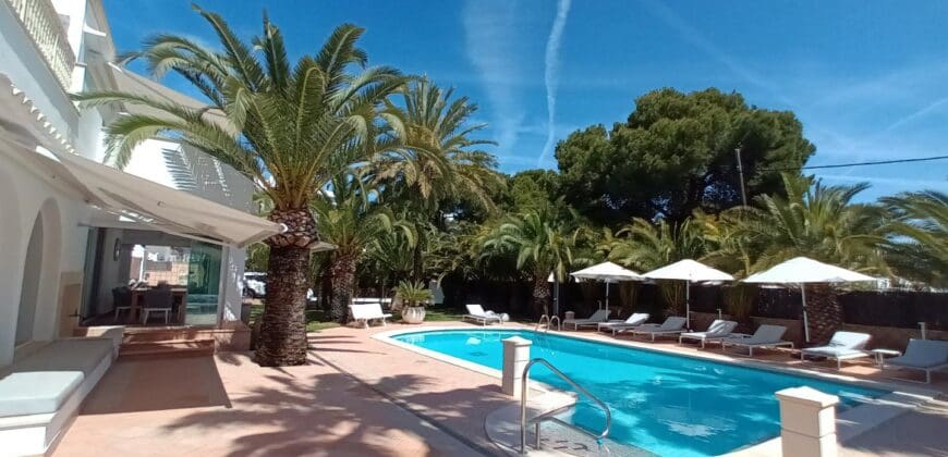 8 sypialnia Willa na sprzedaż w Cala d'Or z basenem garażem - 3 500 000 € (Ref: 9506283)