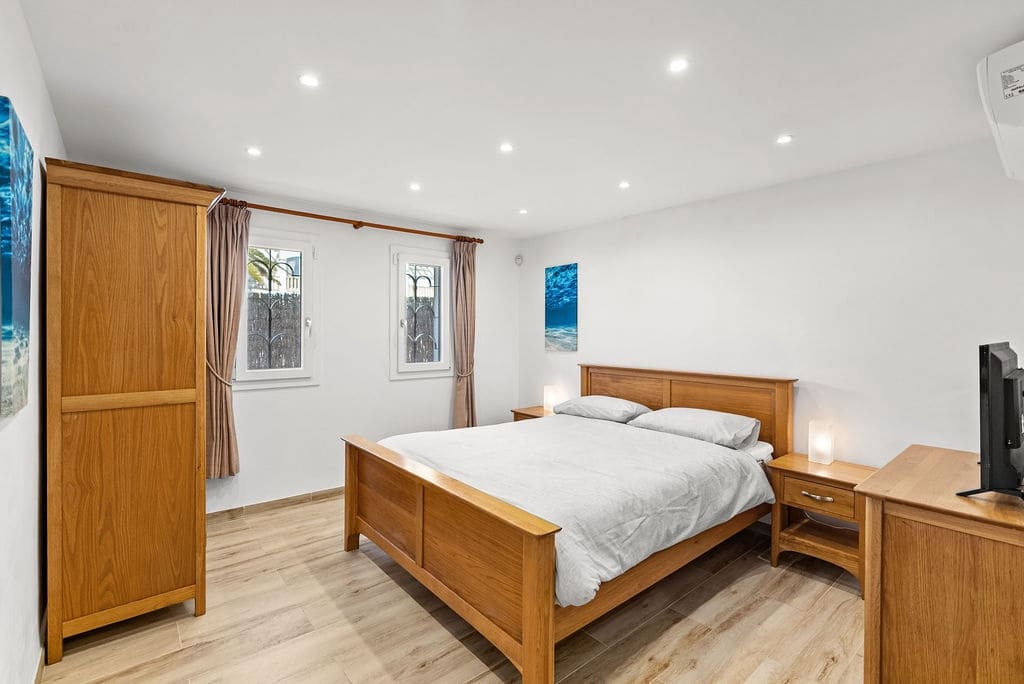 4 sypialnia Willa na sprzedaż w Cala d'Or z basenem garażem - 2 695 000 € (Ref: 9532140)