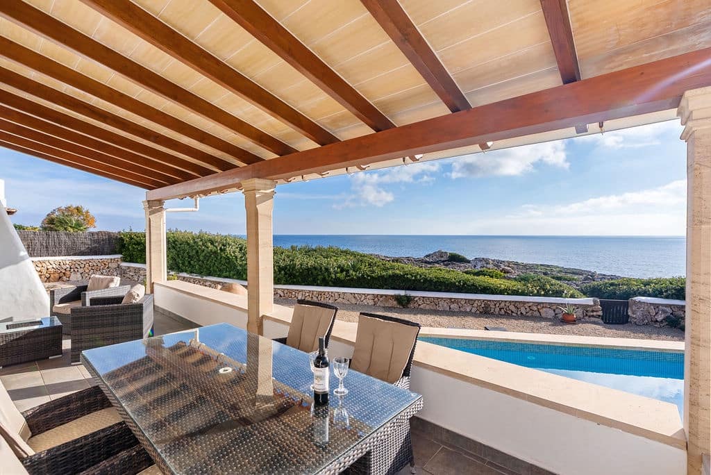 4 sypialnia Willa na sprzedaż w Cala d'Or z basenem garażem - 2 695 000 € (Ref: 9532140)