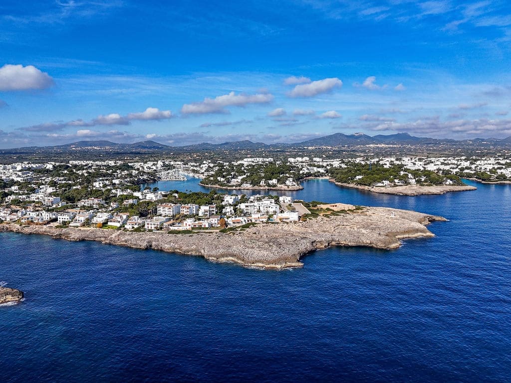 4 sypialnia Willa na sprzedaż w Cala d'Or z basenem garażem - 2 695 000 € (Ref: 9532140)