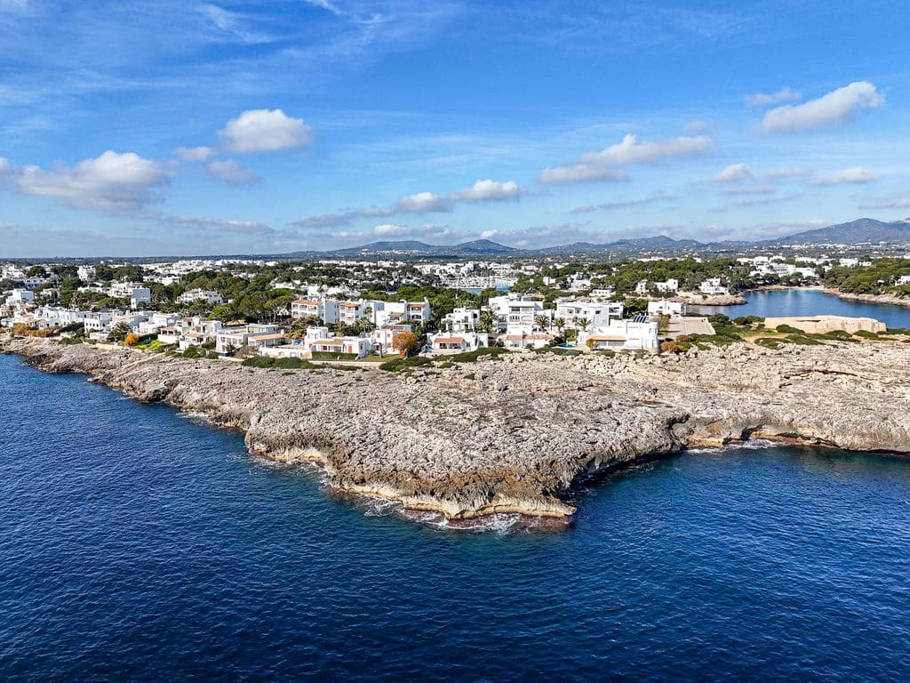 4 sypialnia Willa na sprzedaż w Cala d'Or z basenem garażem - 2 695 000 € (Ref: 9532140)