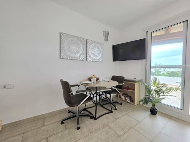 1 slaapkamer Appartement te koop in Cala d'Or, Santanyí met zwembad - € 212.000 (Ref: 9539508)